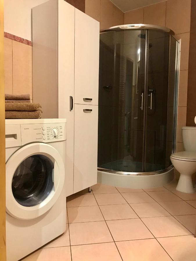 Apartament Matia Studio Apartman Jelenia Góra Kültér fotó